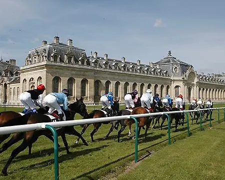 L'aumale Chantilly